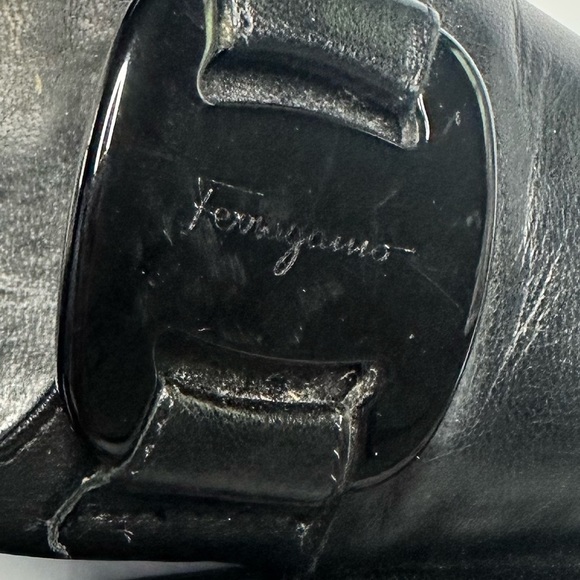 VINTAGE Salvatore Farragamo leather heels size 7 - Picture 3 of 5